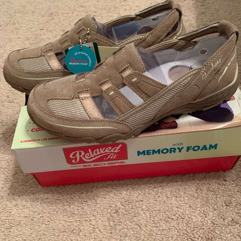 SKETCHERS Ladies 8 Venturer Sneakers